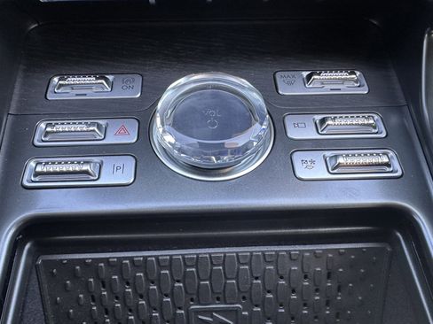 Used 2026 Lincoln Nautilus Reserve image 31