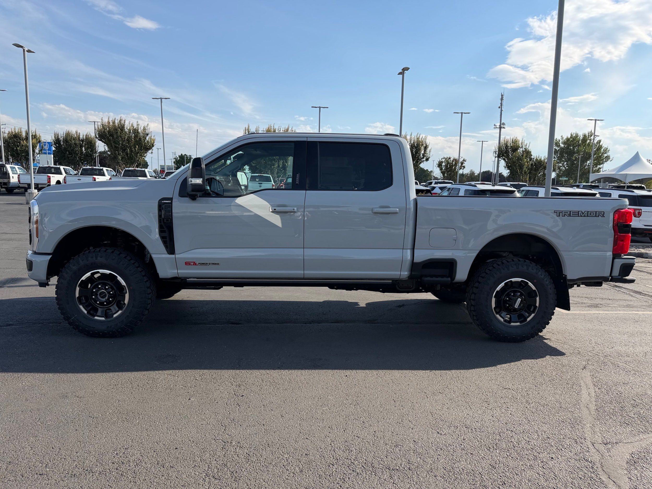 New 2026 Ford F350 Lariat w/ Tremor Off-Road Package AWD/4WD image 7