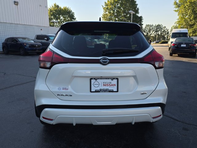 Certified 2023 Nissan Kicks SR FWD image 4