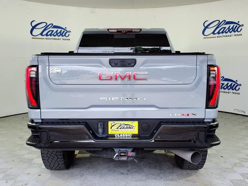 Used 2024 GMC Sierra 2500 AT4X AWD/4WD image 4