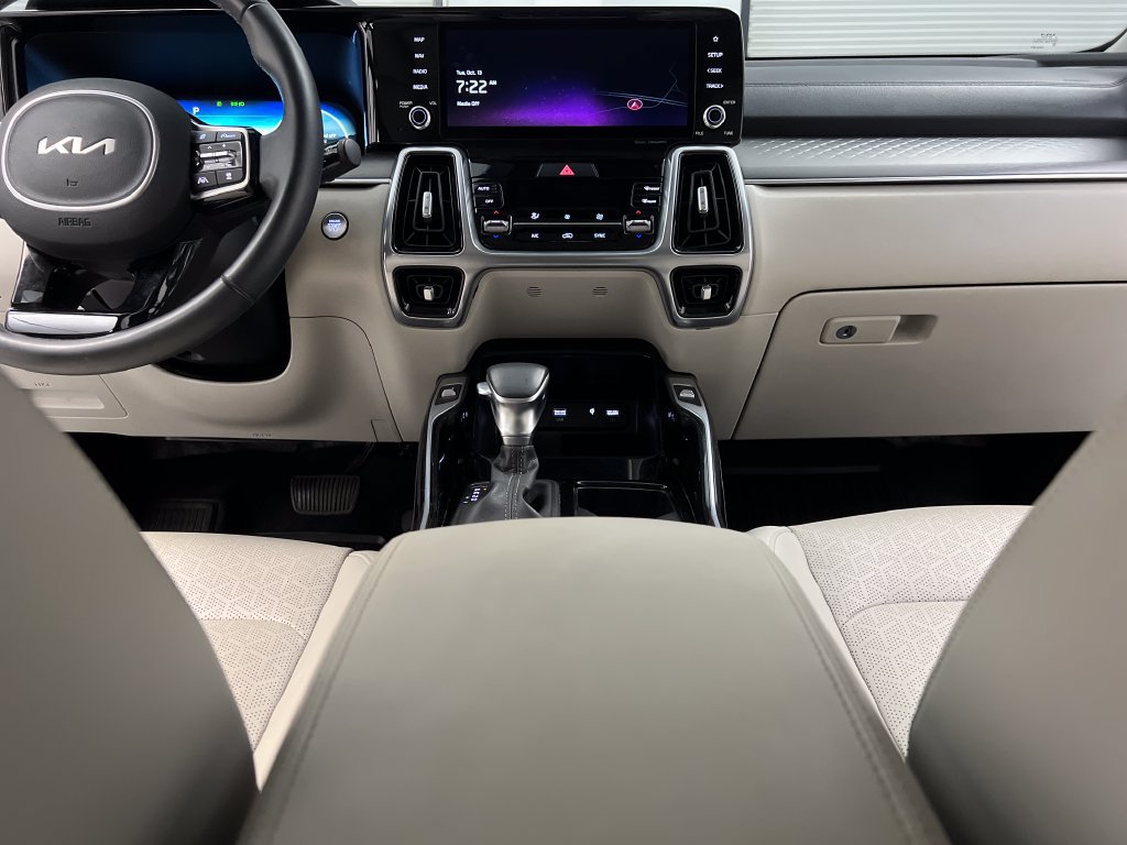 Used 2023 Kia Sorento SX AWD/4WD image 53