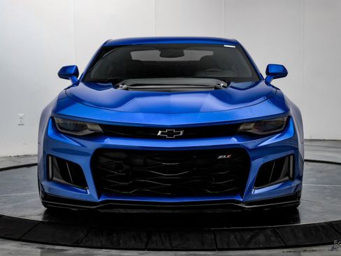 Used 2018 Chevrolet Camaro ZL1 image 25