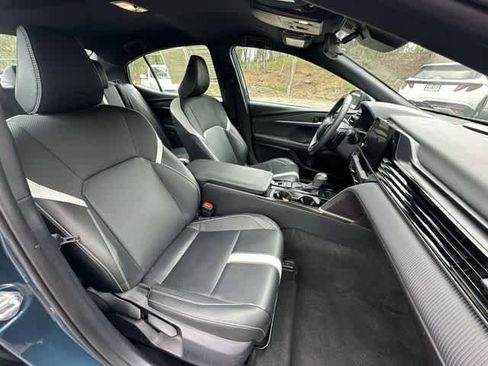 Used 2025 Toyota Camry SE FWD image 19