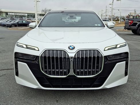 Certified 2023 BMW 760i xDrive 760i xDrive image 2