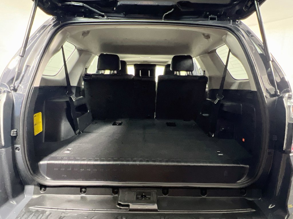 Used 2024 Toyota 4Runner Limited RWD image 30