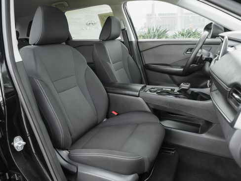 Used 2023 Nissan Rogue S AWD/4WD image 39