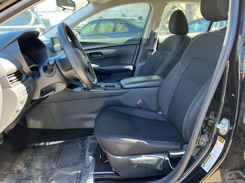 Used 2025 Nissan Sentra S image 23