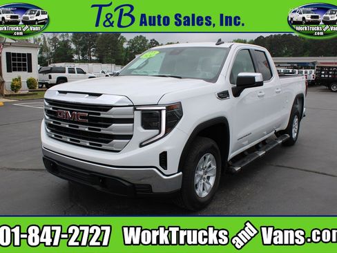 Used 2024 GMC Sierra 1500 SLE AWD/4WD image 1
