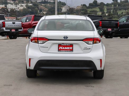 Certified 2024 Toyota Corolla LE AWD/4WD image 6