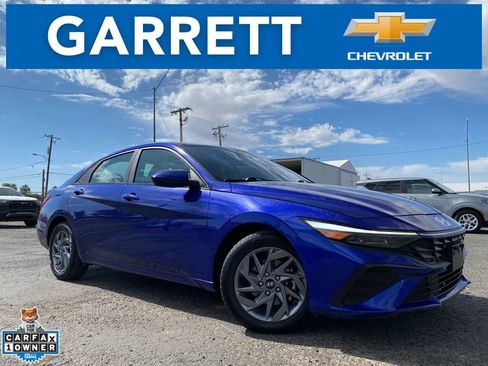 Used 2024 Hyundai Elantra SEL FWD image 1