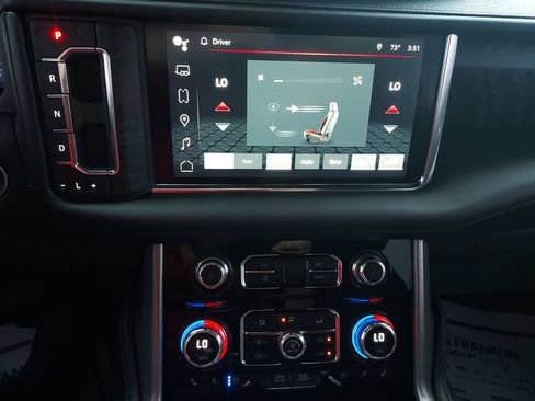 Used 2023 GMC Yukon Denali AWD/4WD image 24