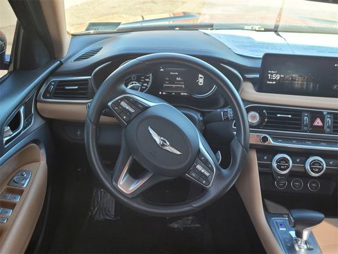 Used 2022 Genesis G70 3.3T image 12