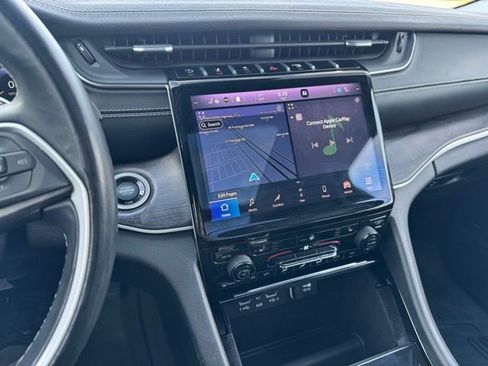 Used 2021 Jeep Grand Cherokee L Limited image 12