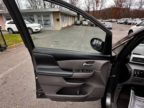 Used 2015 Honda Odyssey EX-L image 17