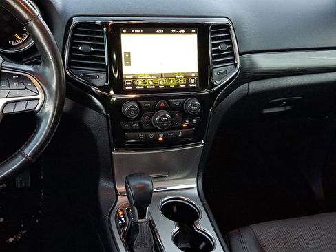 Used 2020 Jeep Grand Cherokee Altitude image 27