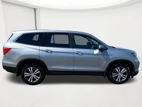 Used 2018 Honda Pilot EX image 4