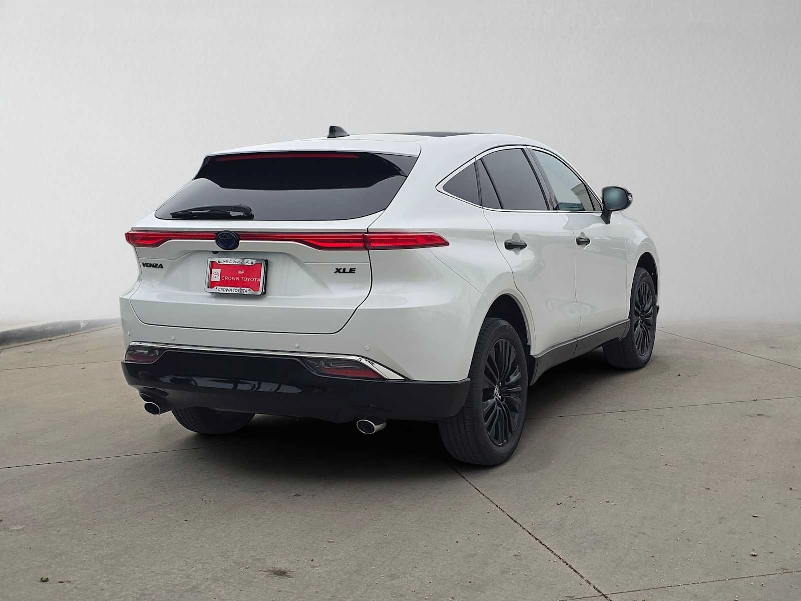 Certified 2024 Toyota Venza Nightshade AWD/4WD image 3