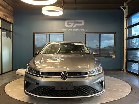 Used 2025 Volkswagen Jetta S FWD image 8