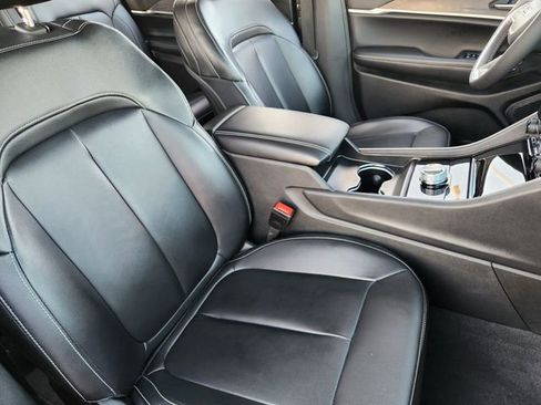 Certified 2024 Jeep Grand Cherokee L Limited image 13