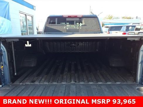 Used 2025 Chevrolet Silverado 2500 High Country w/ High Country Premium Package image 18