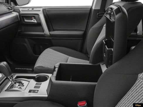 Used 2021 Toyota 4Runner SR5 image 12