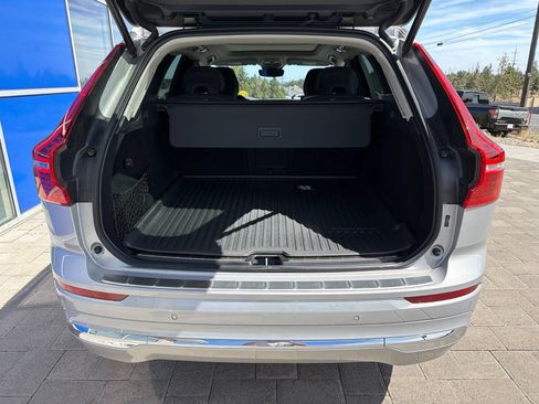Used 2023 Volvo XC60 B5 Ultimate w/ Climate Package AWD/4WD image 9