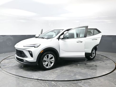 Used 2025 Buick Encore GX Preferred image 56