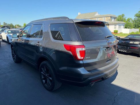 Used 2018 Ford Explorer XLT w/ Equipment Group 202A AWD/4WD image 5