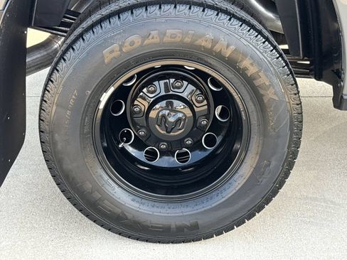New 2026 RAM 3500 Laramie AWD/4WD image 9