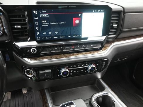 Used 2023 GMC Sierra 1500 Elevation w/ Elevation Premium Package AWD/4WD image 17