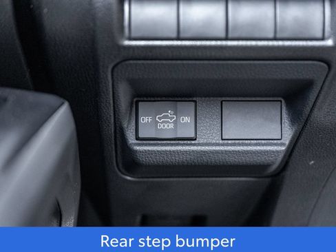 Certified 2025 Toyota Tacoma SR5 AWD/4WD image 20
