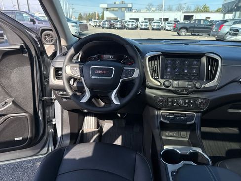 Used 2023 GMC Terrain Denali w/ Denali Premium Package AWD/4WD image 15