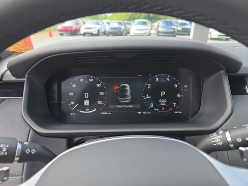 Certified 2025 Land Rover Discovery S image 34