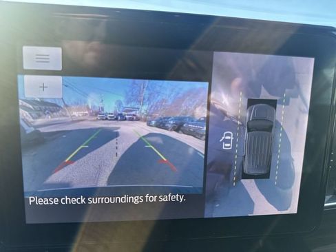 Used 2022 Ford Explorer Limited w/ Equipment Group 301A image 17