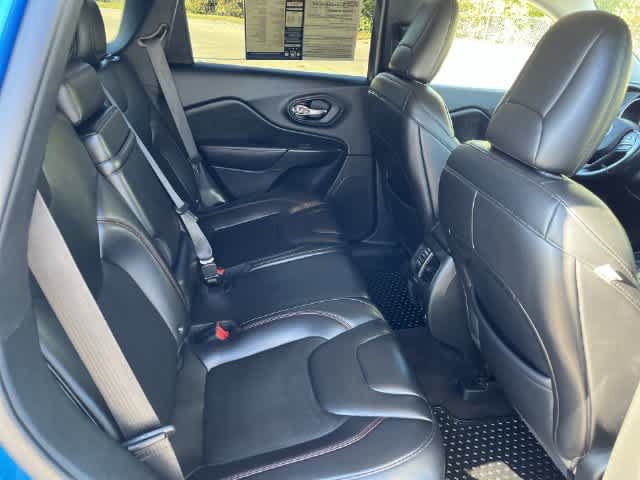 Used 2019 Jeep Cherokee Trailhawk w/ Comfort/Convenience Group AWD/4WD image 18