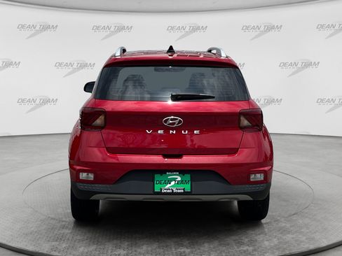 Used 2021 Hyundai Venue SEL w/ Premium Package FWD image 6