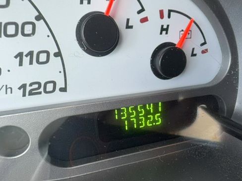 Used 2005 Ford Explorer Sport Trac XLT AWD/4WD image 10