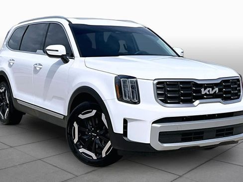 Used 2025 Kia Telluride S FWD image 3