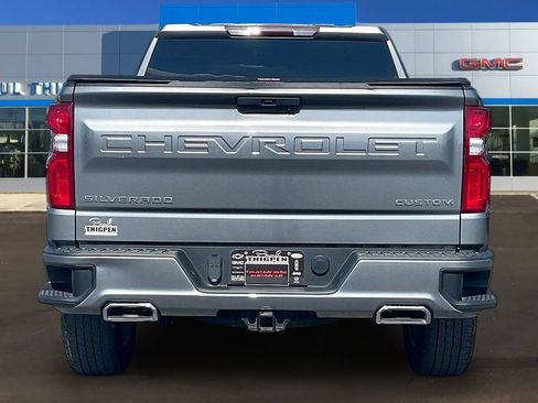 Used 2020 Chevrolet Silverado 1500 Custom w/ Custom Value Package RWD image 5