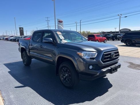 Used 2022 Toyota Tacoma SR5 w/ Technology Package image 20