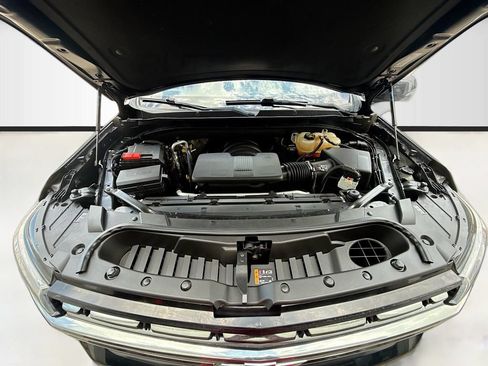 Used 2022 Chevrolet Suburban RST w/ Sport Performance Package AWD/4WD image 33