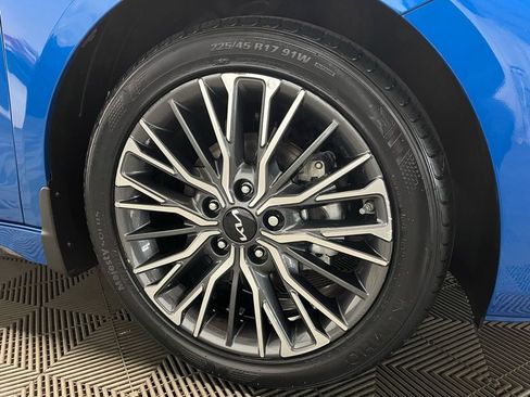 Used 2024 Kia Forte GT-Line w/ GT-Line Premium Package image 3