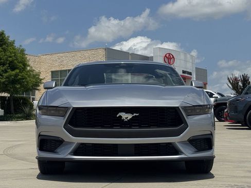 Used 2026 Ford Mustang Premium RWD image 7