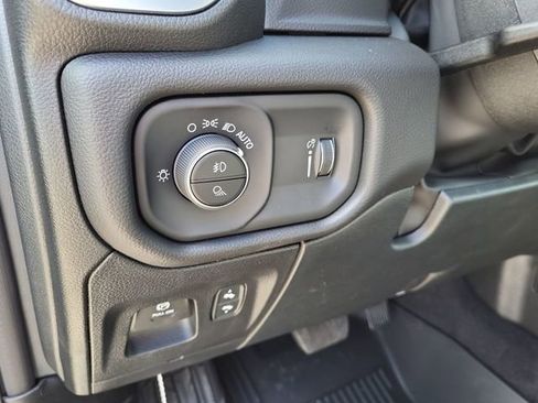 New 2026 RAM 1500 4x4 Crew Cab image 14