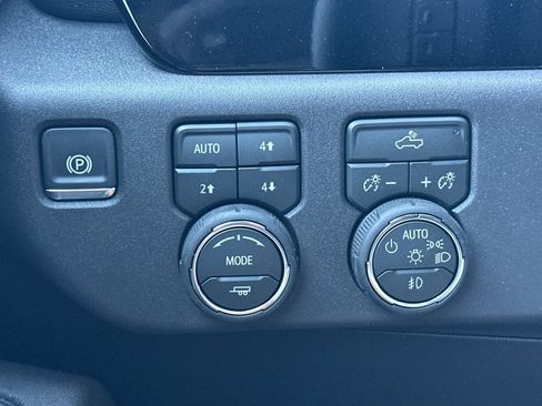 New 2026 Chevrolet Silverado 1500 LT Trail Boss w/ Convenience Package II AWD/4WD image 29