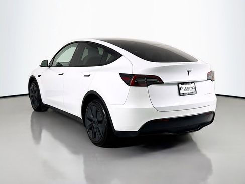 Used 2024 Tesla Model Y Long Range image 8