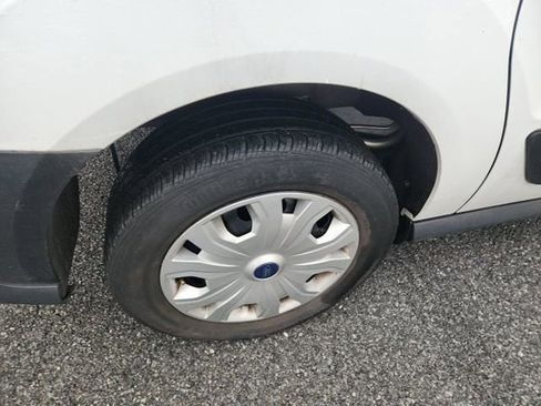 Used 2019 Ford Transit Connect XL image 11