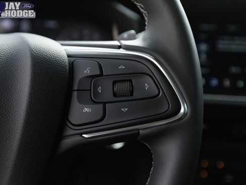 Used 2023 Buick Envision Essence w/ Technology Package I image 34