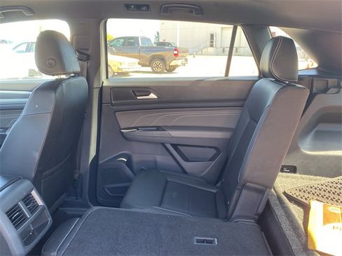Used 2023 Volkswagen Atlas Cross Sport SEL R-Line image 16