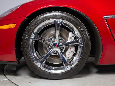Used 2010 Chevrolet Corvette Grand Sport w/ Preferred Equipment Group RWD image 5